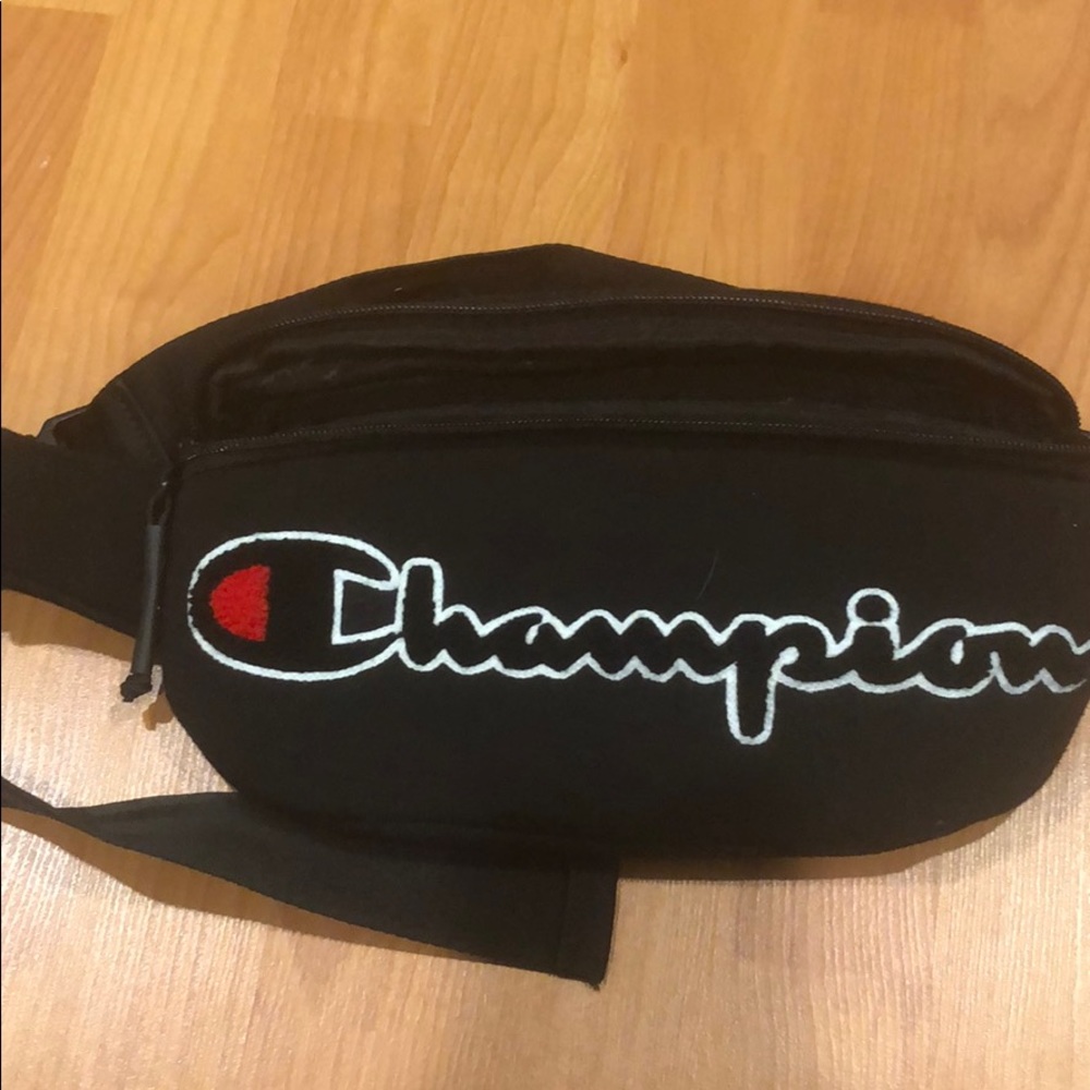Champion belt bag
